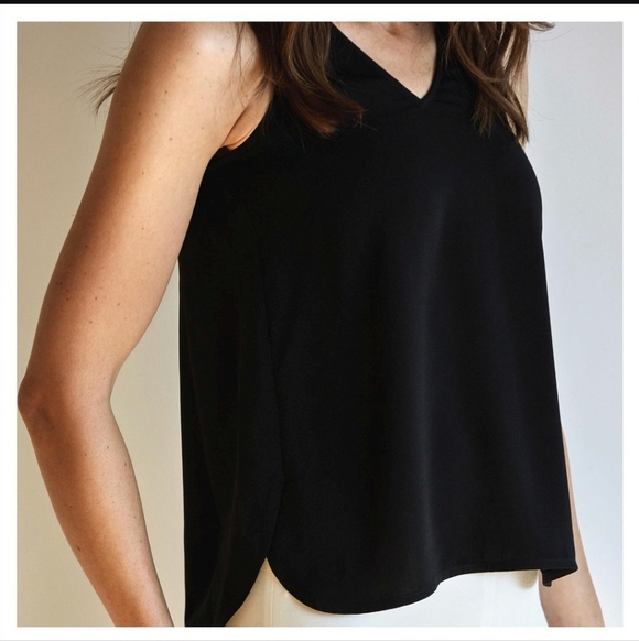 Sophiegrace Michelle Sleeveless Shell/Tank - Picture 2 of 4